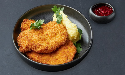 Šnicelis su bulvių koše