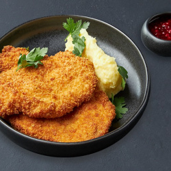 Šnicelis su bulvių koše