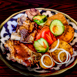 Uzbekiškas kazan kebab su bulvėmis